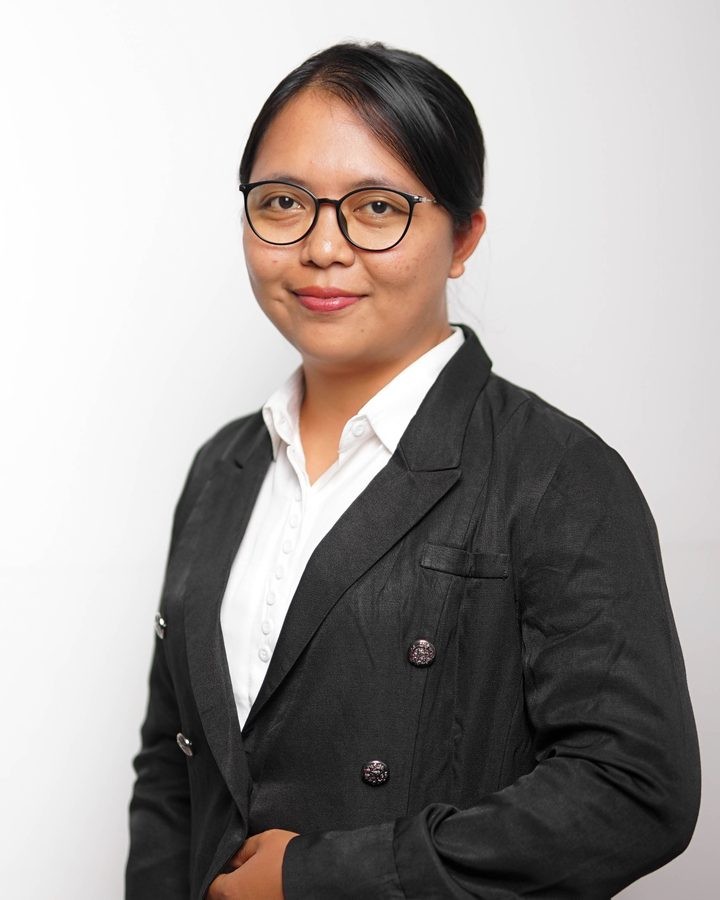 Foto formal Ni Kadek Pebriana Santi Ady, A.Md.Keb
