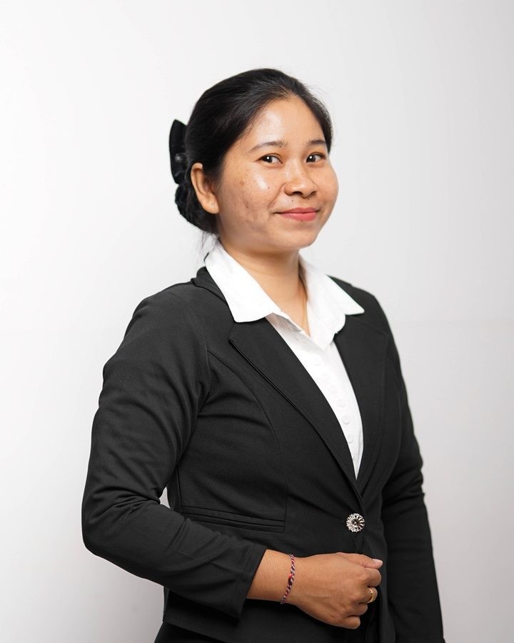 Foto formal Ni Made Ayu Savitri, S.Pd.