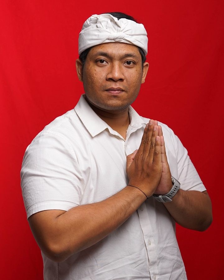 Foto busana adat Joshua Michael Djami, S.H