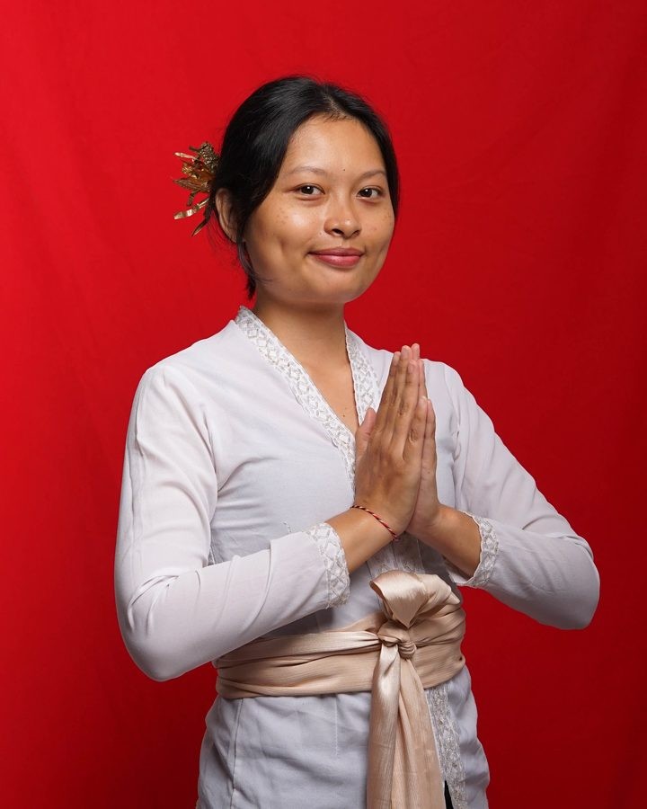 Foto busana adat Ni Putu Sulistia Rahmadewi Mas