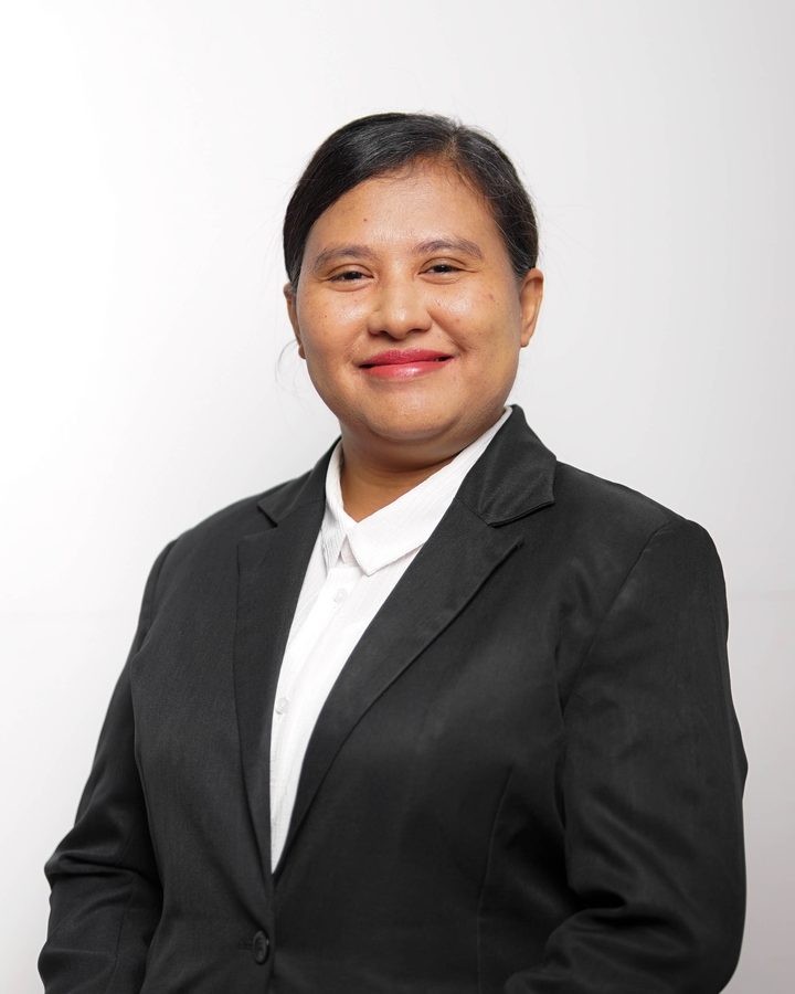 Foto formal Elisabet Sulastina, S.ST., M.Kes